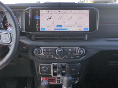 2026 Jeep Wrangler - Photo 20