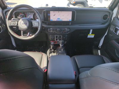 2026 Jeep Wrangler - Photo 17