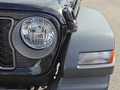 2026 Jeep Wrangler - Photo 10