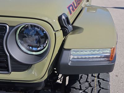 2026 Jeep Gladiator — photo 10 view