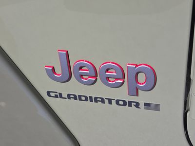2026 Jeep Gladiator — photo 14 view