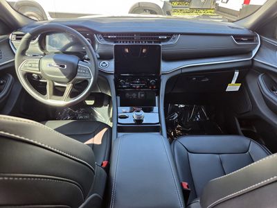2025 Jeep Grand Cherokee L - Photo 16
