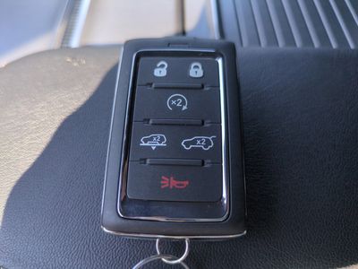 2026 Jeep Grand Wagoneer - Photo 33