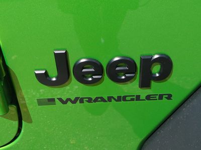 2026 Jeep Wrangler — photo 14 view