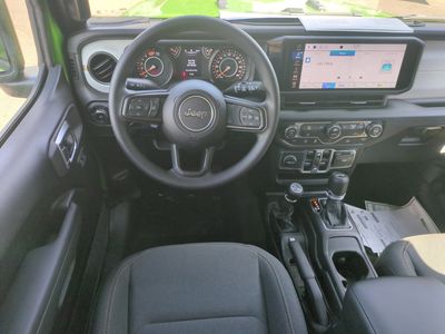 2026 Jeep Wrangler — photo 18 view