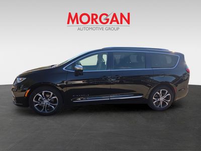 2026 Chrysler Pacifica — photo 8 view