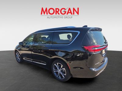 2026 Chrysler Pacifica — photo 7 view