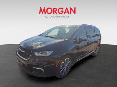 2026 Chrysler Pacifica — photo 9 view