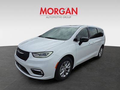 2026 Chrysler Pacifica - Photo 9