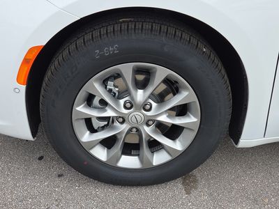 2026 Chrysler Pacifica - Photo 11
