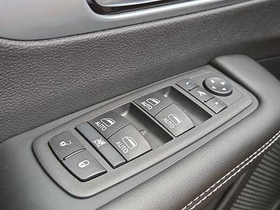 2026 Chrysler Pacifica - Photo 27