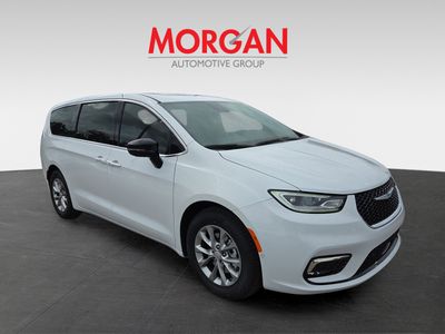 2026 Chrysler Pacifica - Photo 2
