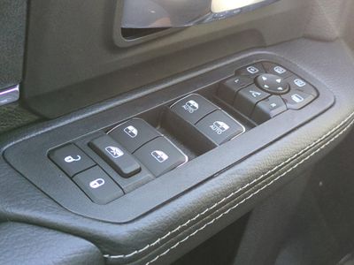 2026 Ram 2500 — photo 25 view