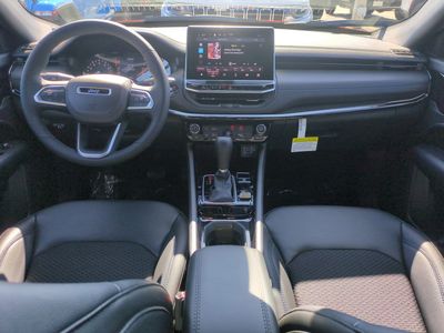 2026 Jeep Compass — photo 15 view