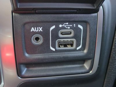 2026 Jeep Wrangler - Photo 24