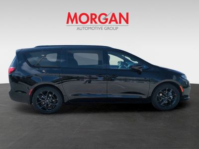 2026 Chrysler Pacifica - Photo 4