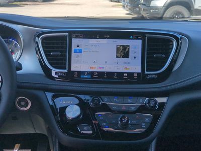 2026 Chrysler Pacifica - Photo 19