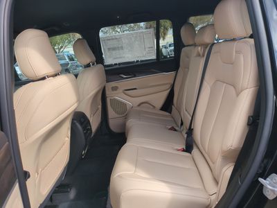 2026 Jeep Grand Cherokee — photo 15 view