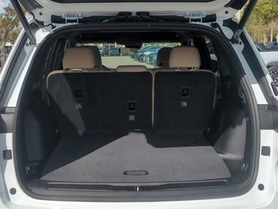 2026 Jeep Grand Cherokee — photo 13 view