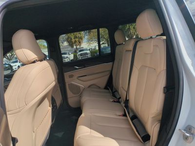 2026 Jeep Grand Cherokee — photo 15 view