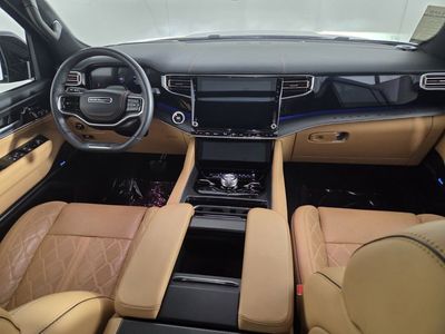 2025 Jeep Grand Wagoneer - Photo 32