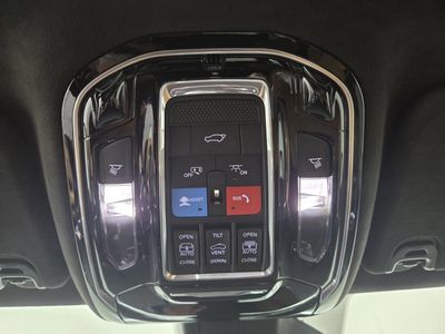 2025 Jeep Grand Wagoneer - Photo 20