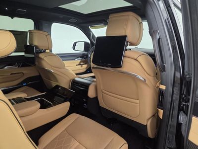 2025 Jeep Grand Wagoneer - Photo 31
