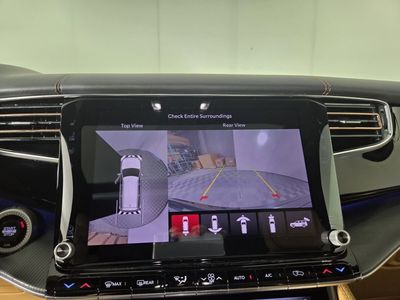 2025 Jeep Grand Wagoneer - Photo 18
