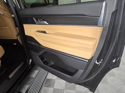 2025 Jeep Grand Wagoneer - Photo 34