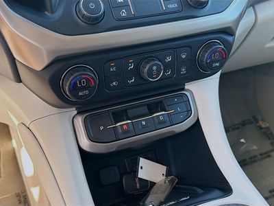 2022 GMC Acadia - Photo 16