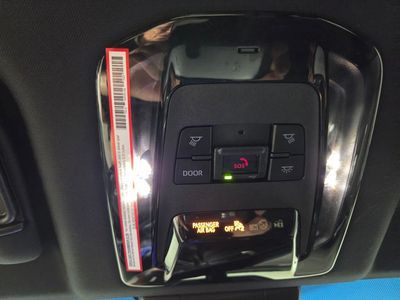 2024 Toyota Venza - Photo 16