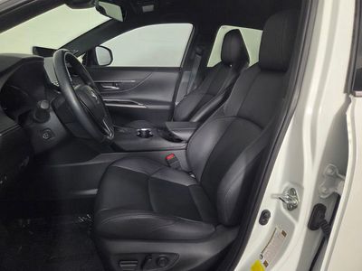 2024 Toyota Venza - Photo 12