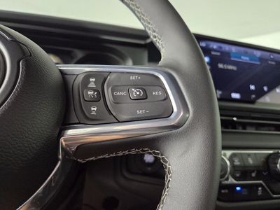 2025 Jeep Wrangler - Photo 18