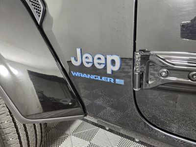 2025 Jeep Wrangler - Photo 12