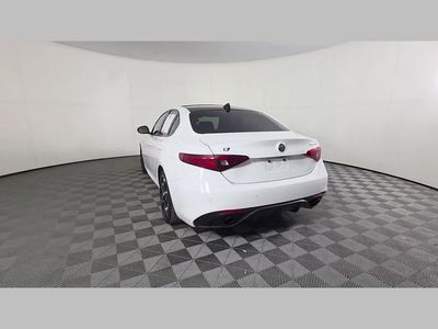 2022 Alfa Romeo Giulia - Photo 44