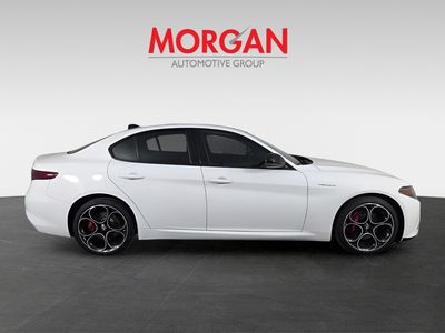 2022 Alfa Romeo Giulia - Photo 4