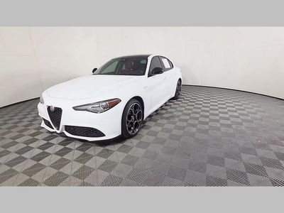 2022 Alfa Romeo Giulia - Photo 51