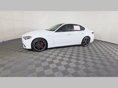 2022 Alfa Romeo Giulia - Photo 49