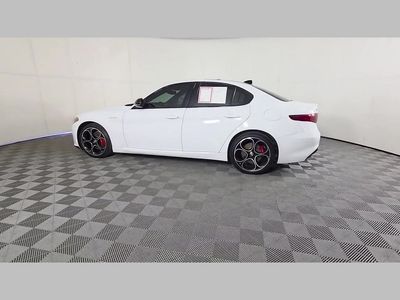 2022 Alfa Romeo Giulia - Photo 46