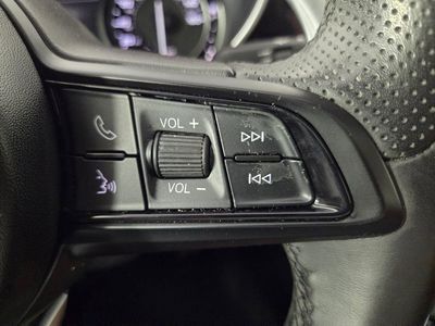2022 Alfa Romeo Giulia - Photo 18