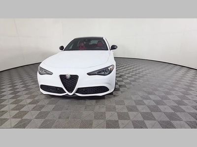 2022 Alfa Romeo Giulia - Photo 52