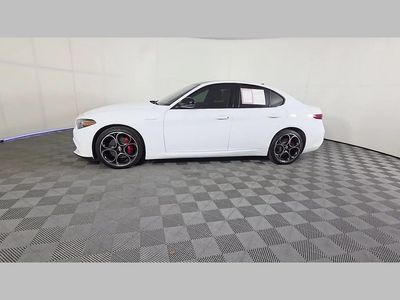 2022 Alfa Romeo Giulia - Photo 48