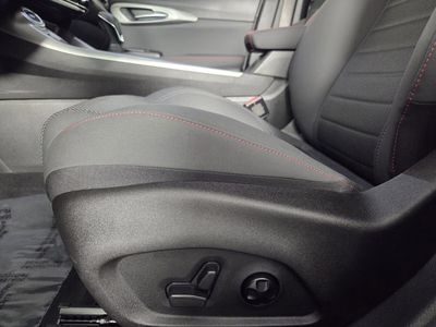 2025 Dodge Hornet - Photo 13