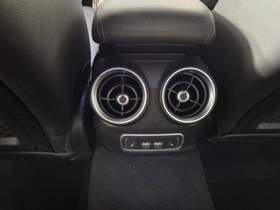 2024 Alfa Romeo Giulia - Photo 24