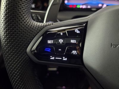 2024 Volkswagen Golf R - Photo 17