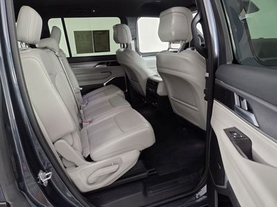 2025 Jeep Wagoneer - Photo 27