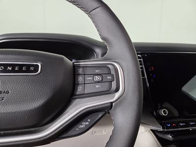 2025 Jeep Wagoneer - Photo 18