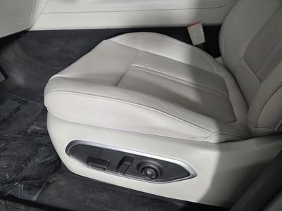 2025 Jeep Wagoneer - Photo 14