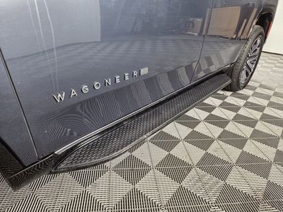 2025 Jeep Wagoneer - Photo 12