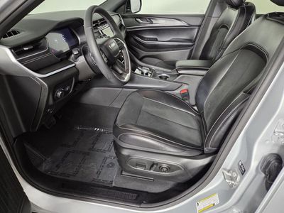 2025 Jeep Grand Cherokee - Photo 12